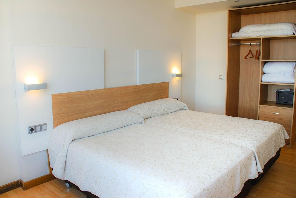 Hotel Faranda Rias Altas, Ascend Hotel Collection Perillo Exterior photo