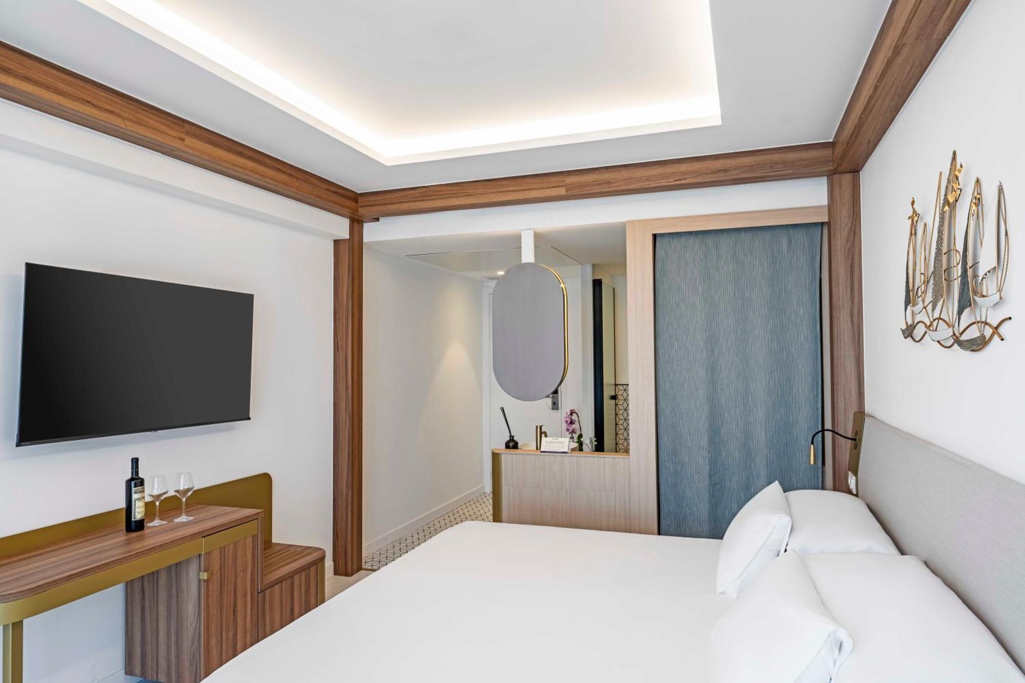 Hotel Faranda Rias Altas, Ascend Hotel Collection Perillo Exterior photo